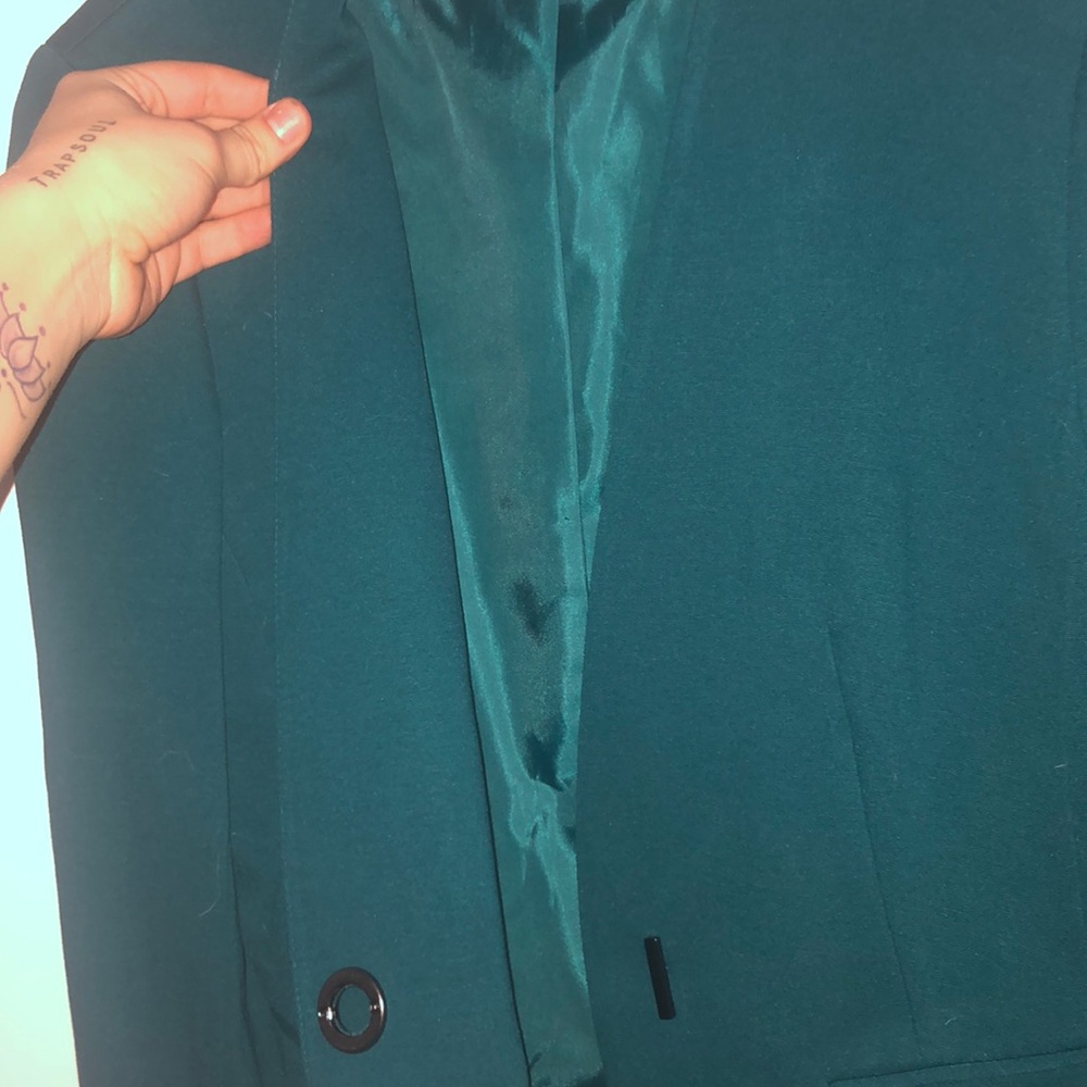 Woman’s Blazer - Picture 4 of 5